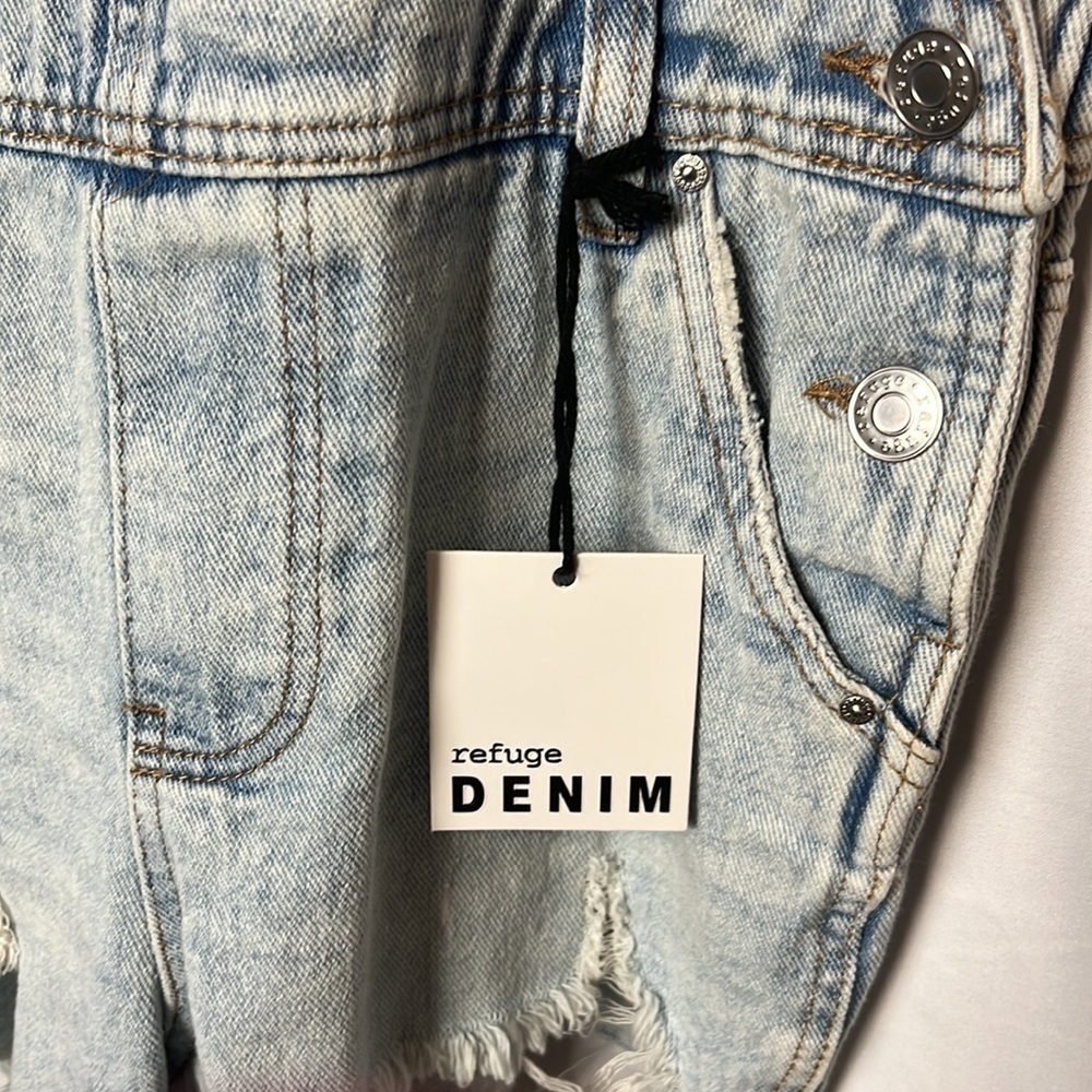refuge denim overall shorts. New - Picture 3 of 4